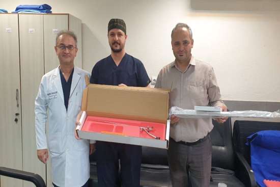 اهدای دستگاه یورتروسکوپ اطفال به مرکز آموزشی و درمانی رازی رشت توسط خیرین