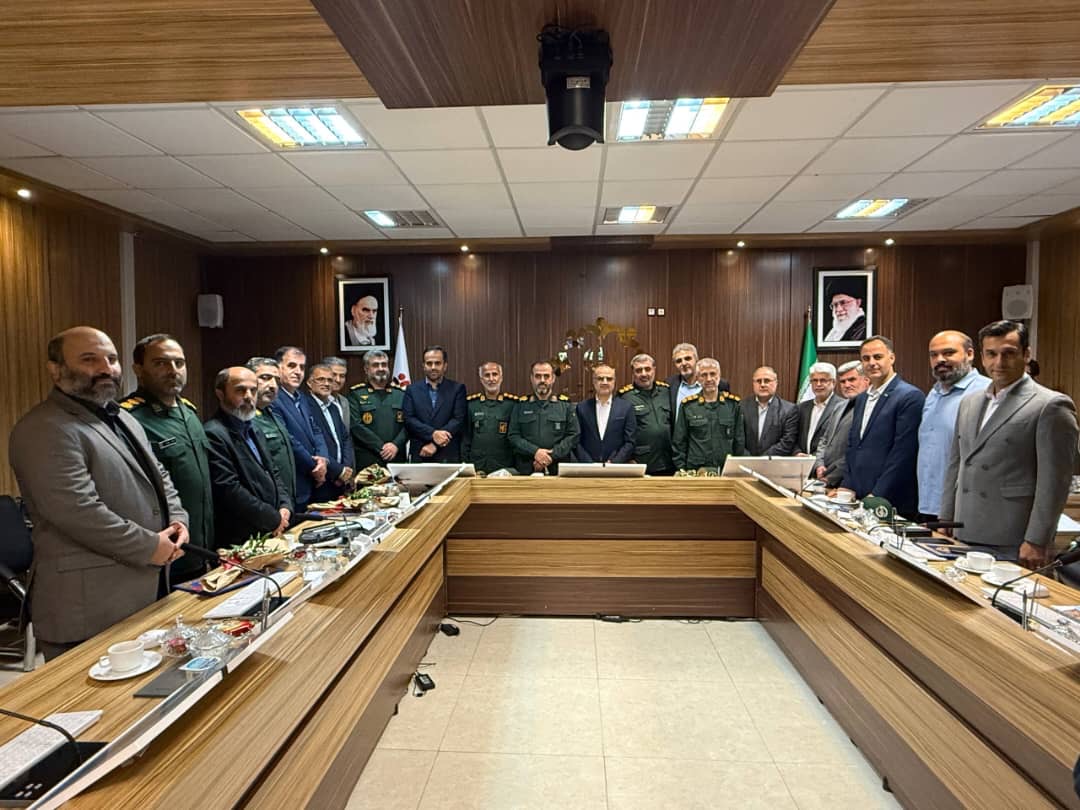 تجلیل از فرماندهان و سرداران سپاه استان و مدیران دستگاه‌های اجرایی در راستای برگزاری دومین کنگره ملی هشت هزار شهید گیلان