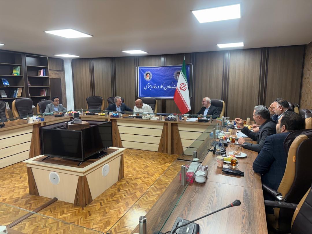 ارتقای جایگاه مجتمع دخانیات گیلان با پیگیریهای نماینده رشت و خمام