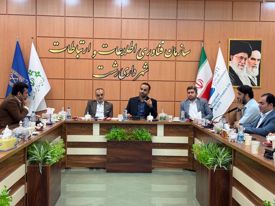 لزوم اقدامات شاخص و ماندگار در حوزه ارتقای فضای سبز شهری /ورودی های شهر رشت باید از آراستگی،نظم و زیبایی لازم برخوردار باشند