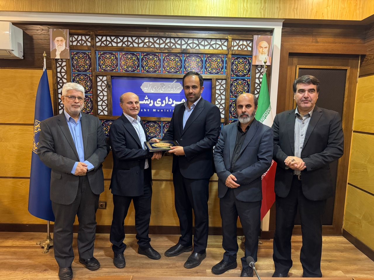 امضای قرارداد تکمیل ساختمان شهرداری منطقه ۳ رشت در راستای افزایش بهره‌وری و بهبود کیفیت خدمات